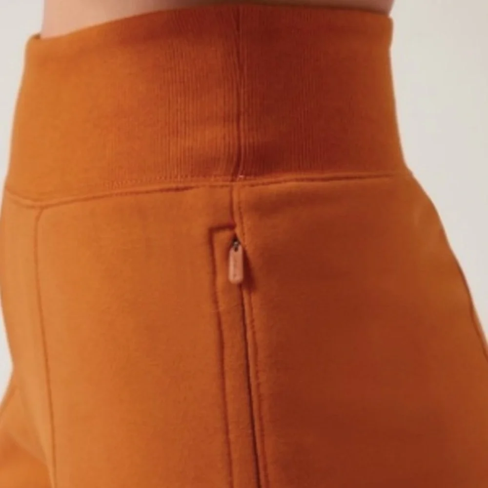 ATHLETA RETROPLUSH STRAIGHT LEG PANT IN FOLIAGE ORANGE SIZE MEDIUM - Picture 3 of 7